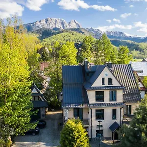 Szarotka Guest house